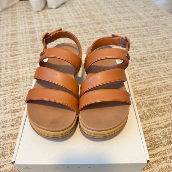 Reef Women's Aura Escape Sandals Size 9 NWB - Picture 2 of 9